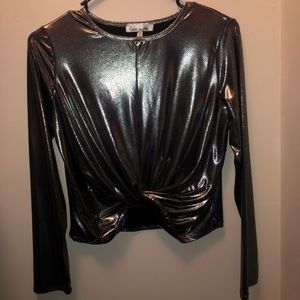 Women’s metallic silver top